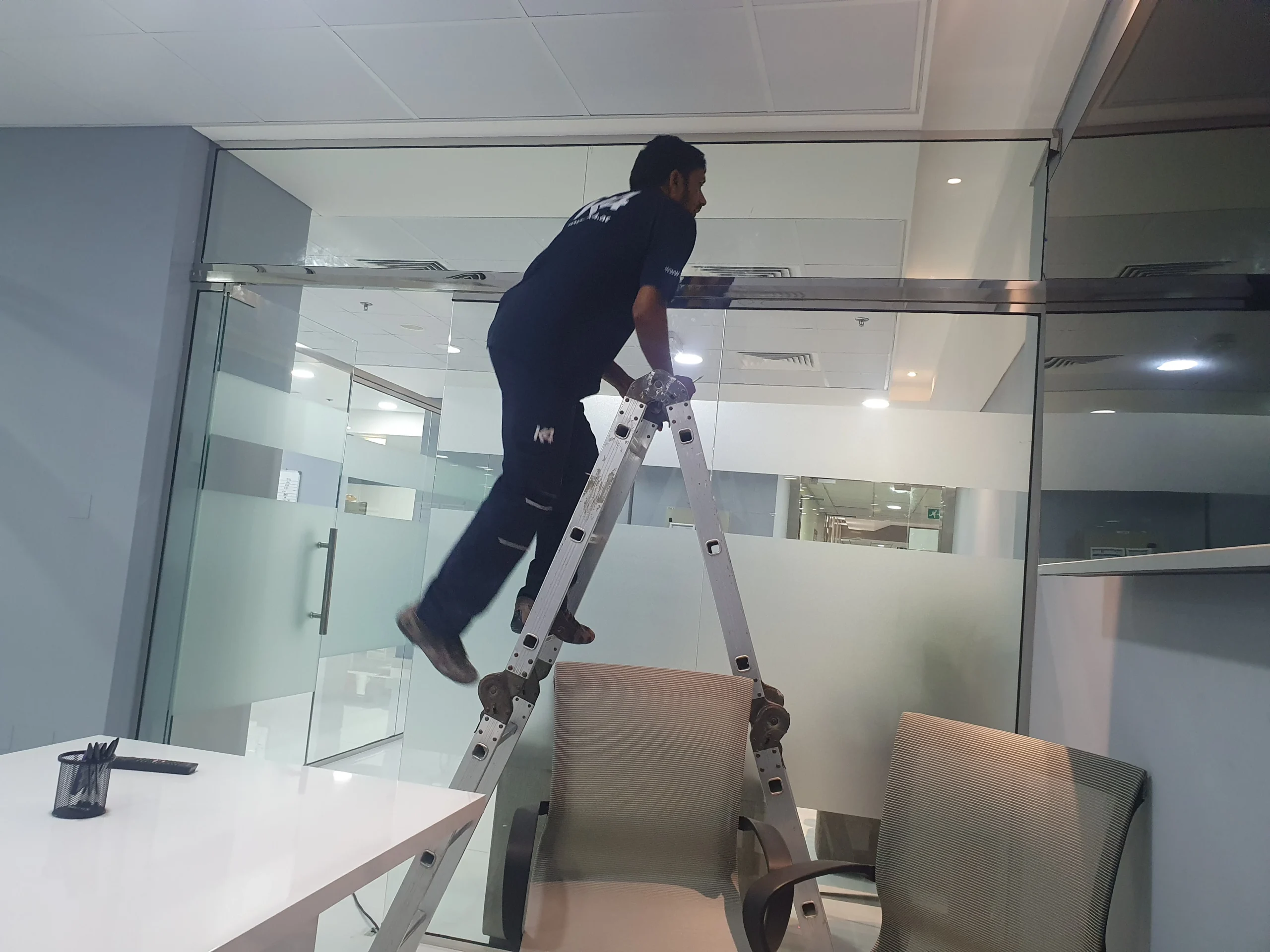 Control Tower 1203 - Glass Partition Control Tower